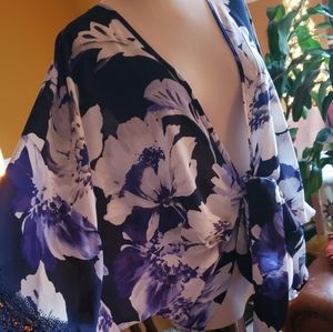 New York & Company 7th Avenue Design. Floral wrap blouse. Xl